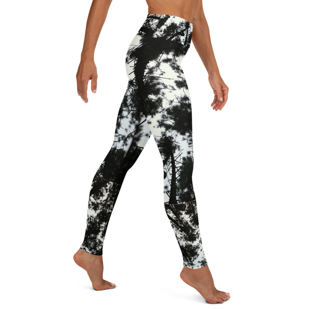 all-over-print-yoga-leggings-black-white-alpine-air-gym-leggings-workout-streetwear-wickedyo10